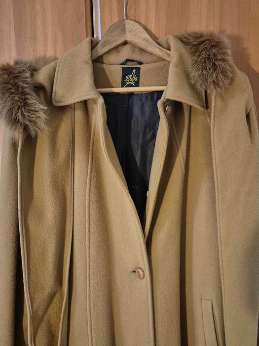 Palton dama, lana, brand Luba, fabricat in Romania, L-XL, impecabil