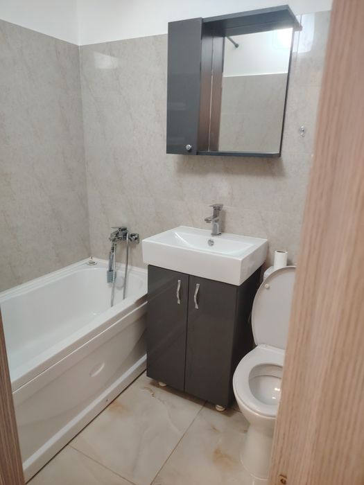 Ofer pentru închiriere garsoniera noua