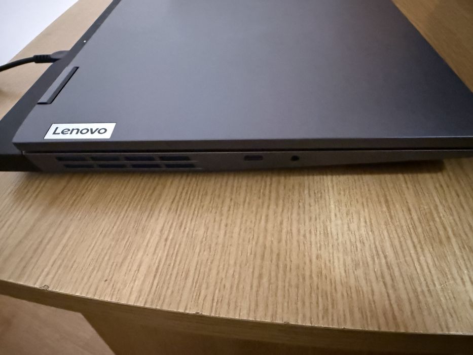 Vand laptop Lenovo LOQ 15