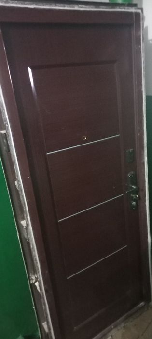 Есік сатылады жақсы состояниесі