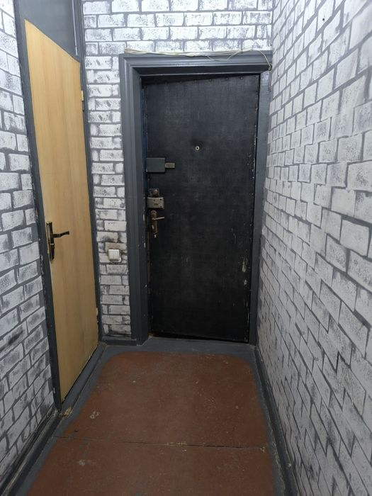 2 х ком в 3х ком Спутник 17.  1/4 не торец огород подвал. 49 м²