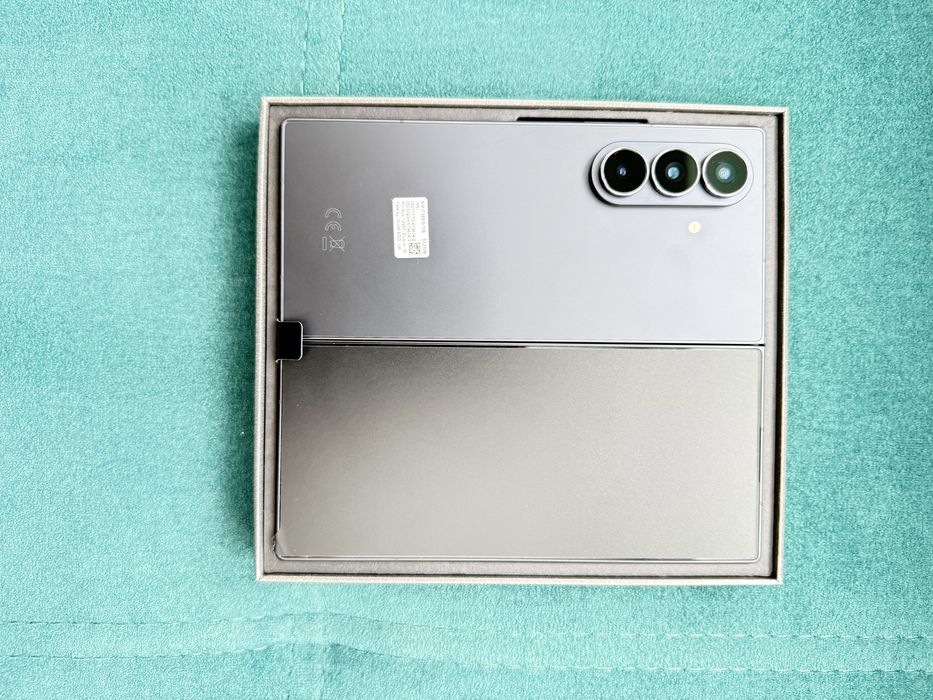 Samsung Galaxy Z Fold 7 512GB / 12GB RAM – NOU, (nefolosit)