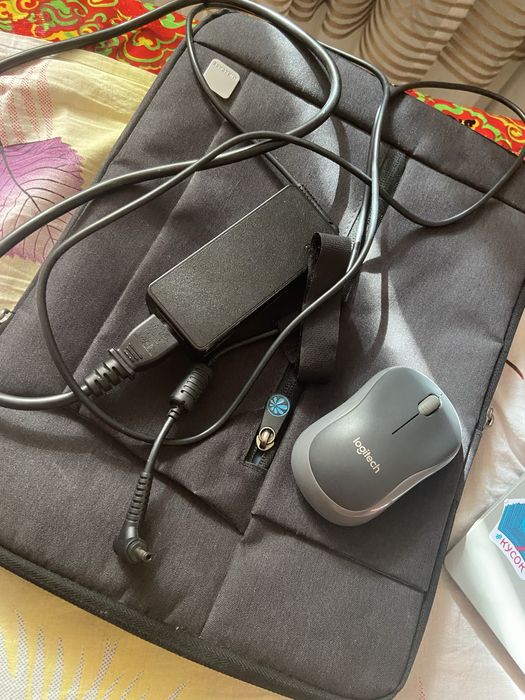 Lenovo IdeaPad 5.  Intel Corei 5-10  SSD512/8gb