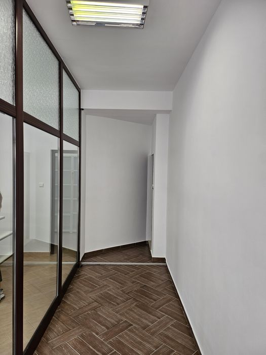 Дава се под наем Магазин в Асеновград - 53 кв.м за 357 € - Снимка #1