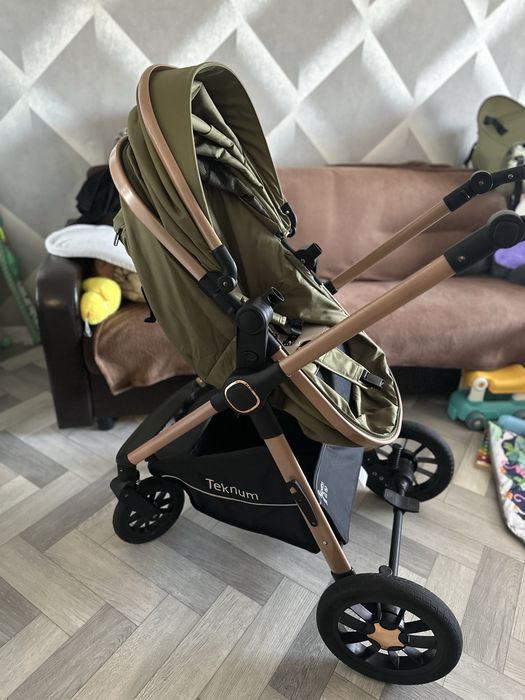 Детская коляска 3 в 1