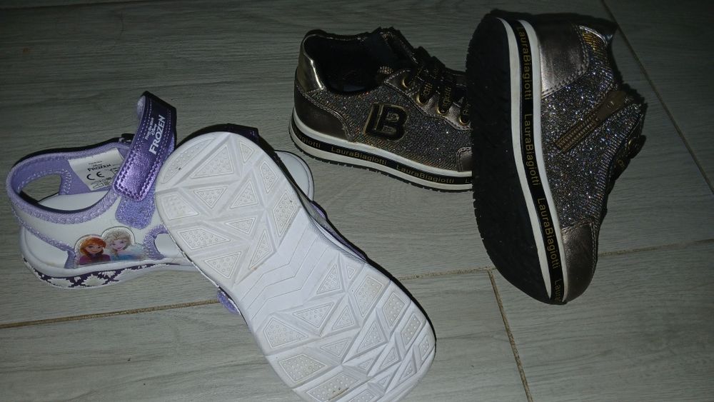 papuci nr 27 , sandale nr 29, adidaşi roz nr 28