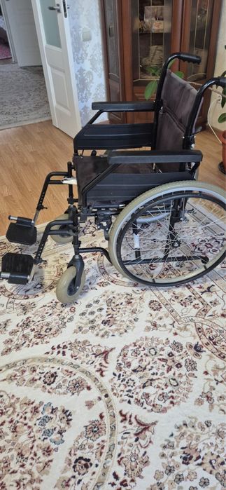 Срочно продам инвалидную коляску!