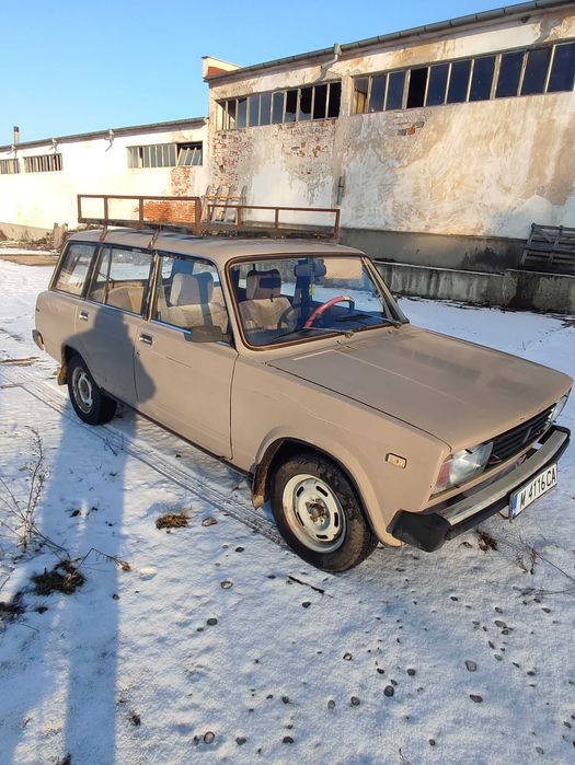 Продавам ВАЗ 2104