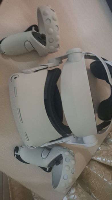 Meta quest 2 в хорошем состоянии