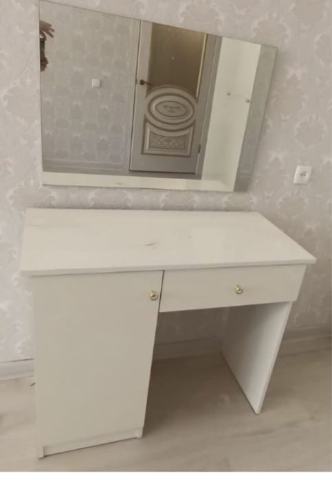 Кровать 2 тумбы , трюмо