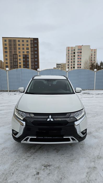 Mitsubishi Outlander 2021 г.в.