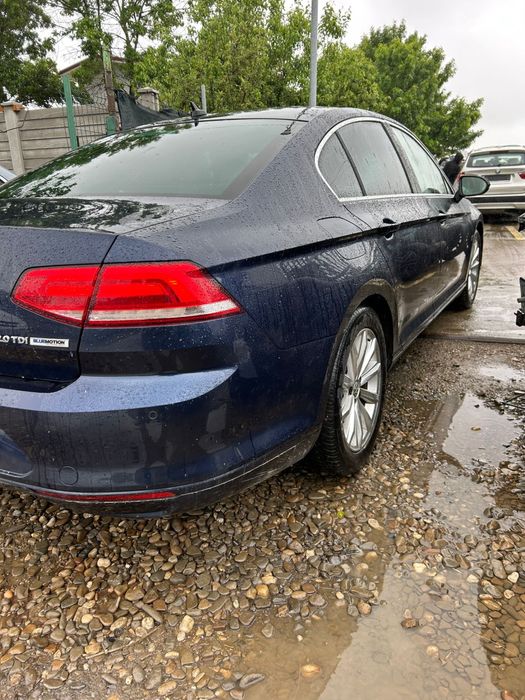 Ușă stânga spate Volkswagen Passat B8