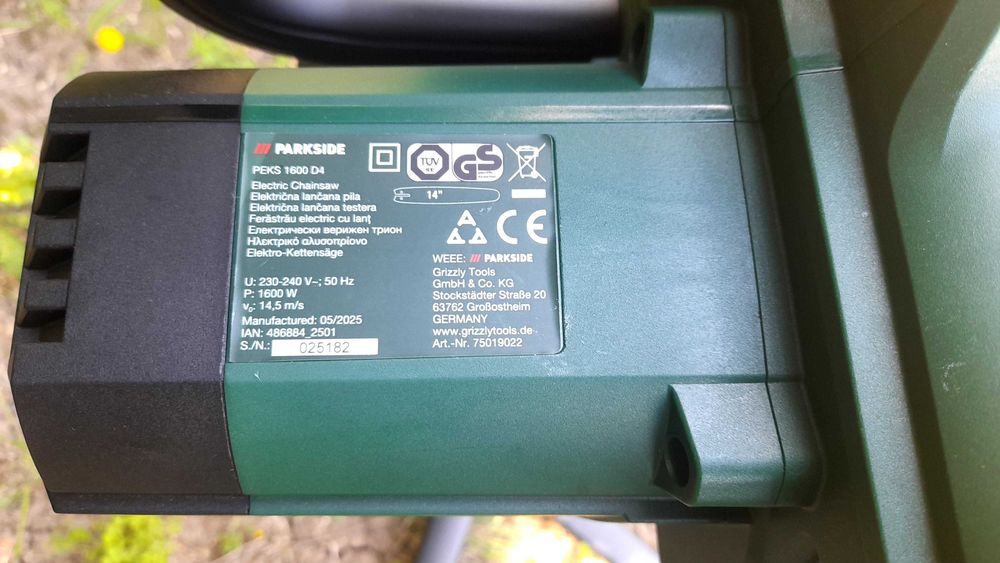 Fierăstrău electric