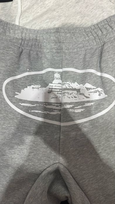 Pantaloni cortez
