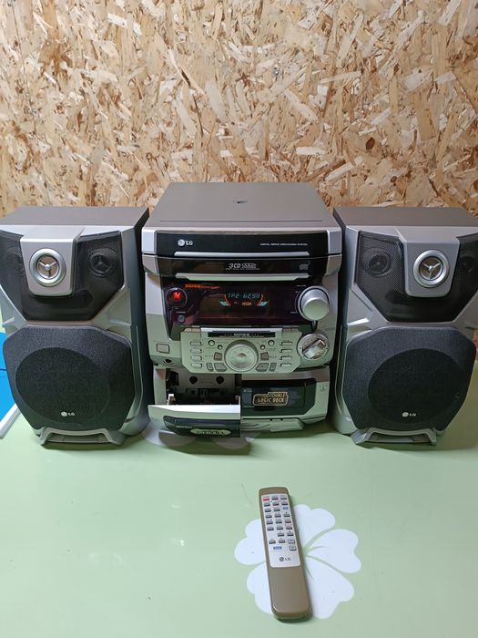 Музыкальный центр LG