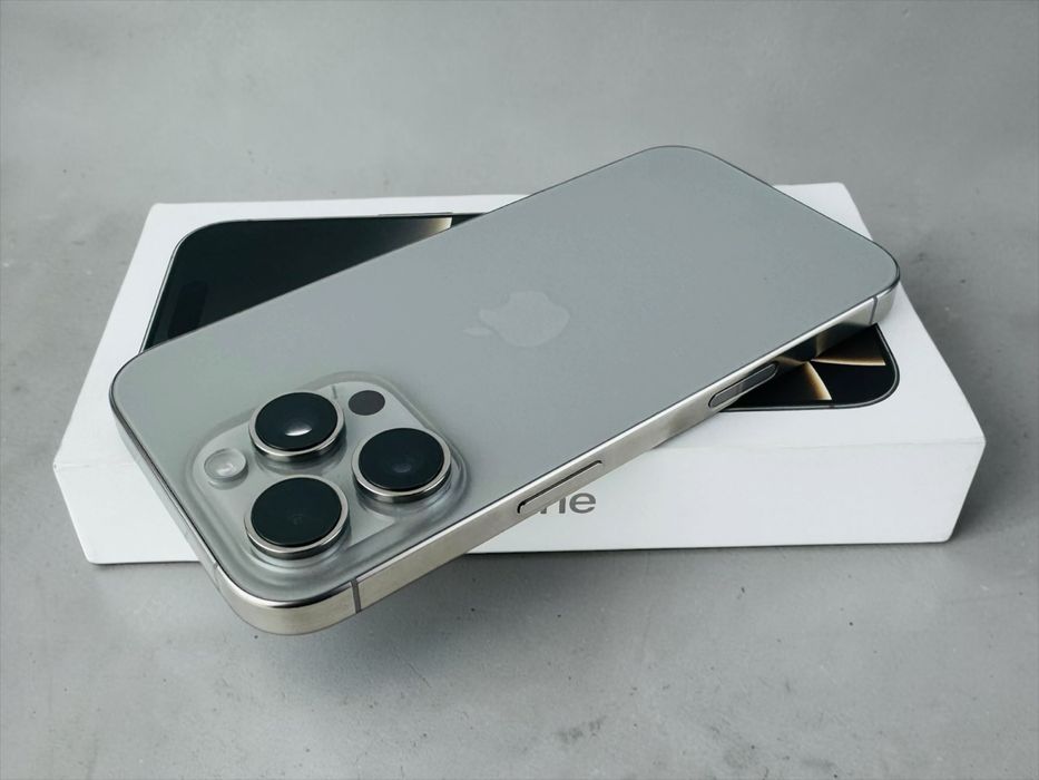 Apple iPhone 16 Pro 128GB Natural Titanium Отличен! Гаранция!