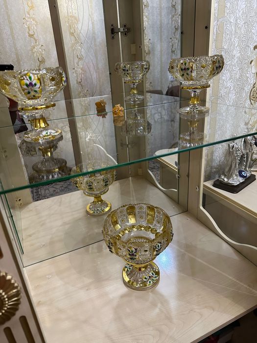 Продам срочно горку стенку для гостиной