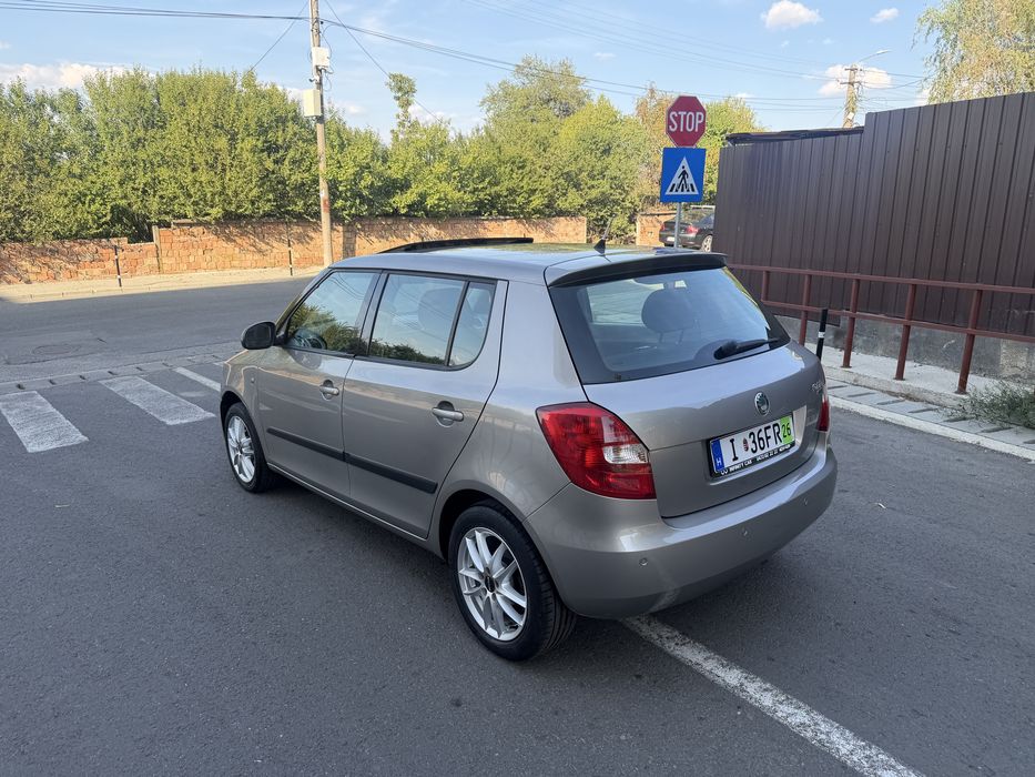 Vind skoda fabia 1,6 16v benzina automata