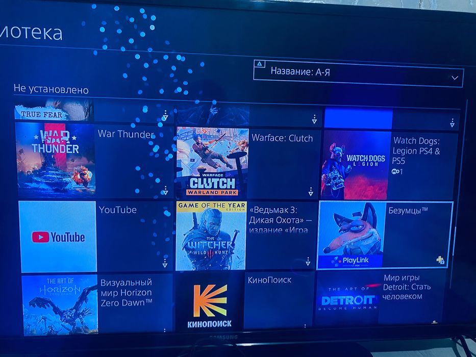 PS4 Slim 500 ГБ + 2 джойстика