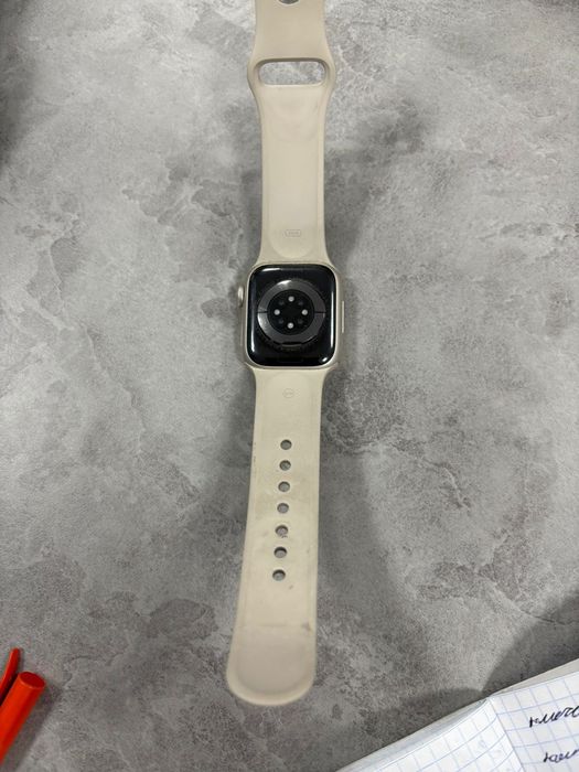 Apple watch series 8