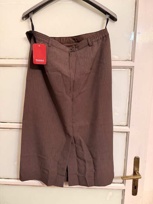 Fusta midi cu crapatura