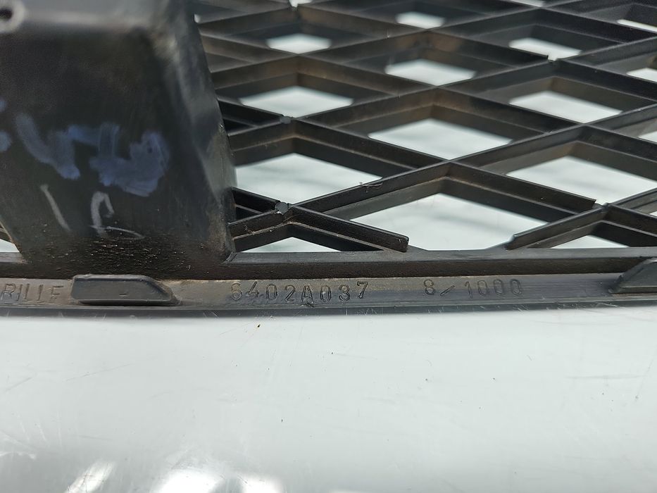 Grila bara fata MITSUBISHI Outlander II [Fabr 2006-2015] 6402A037