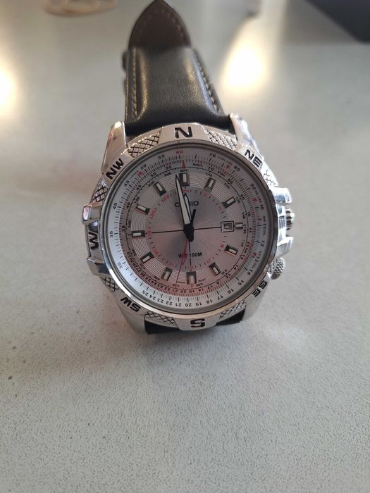 Ръчен часовник Casio AMW-105