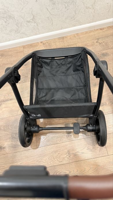 Коляска  марки “tomix” Selena