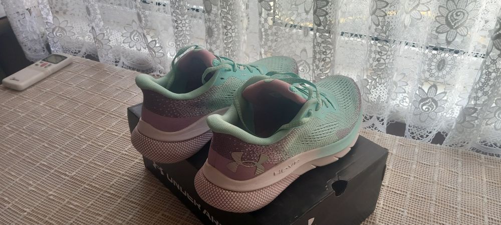 Дамски маратонки Ъндър армър