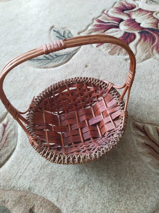 Продам красивую корзину за 3000