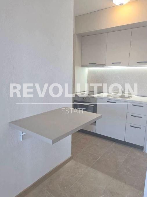 Дава се под наем Етаж от къща в с. Близнаци, Област Варна - 45 кв.м за 398.82 € - Снимка #1