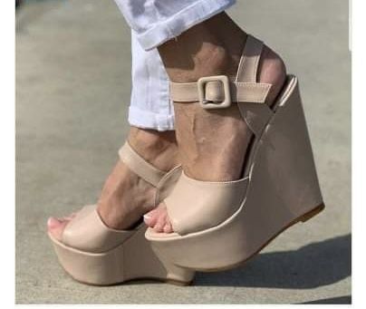 Обувки на платформа