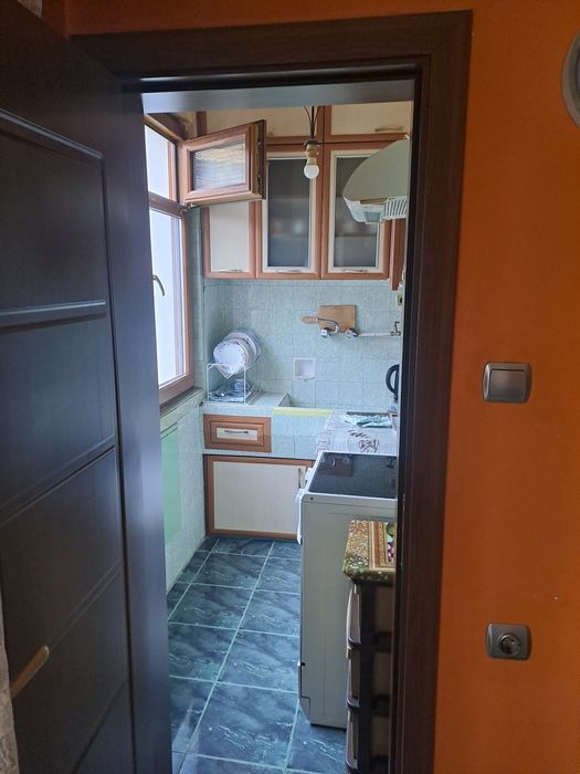 Продава се Четиристаен апартамент в Бургас, Център - 80 кв.м за 2072 €/кв.м - Снимка #1