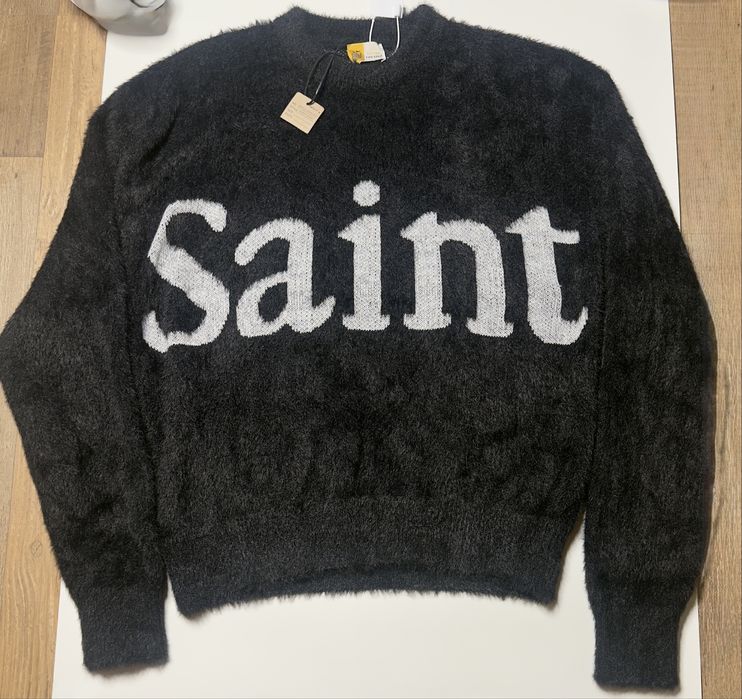 Pulover negru pufos „Saint”