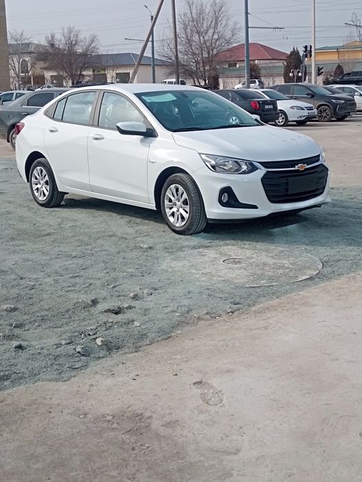 Onix 3 pazisiya shoʻt nomer olinmagan