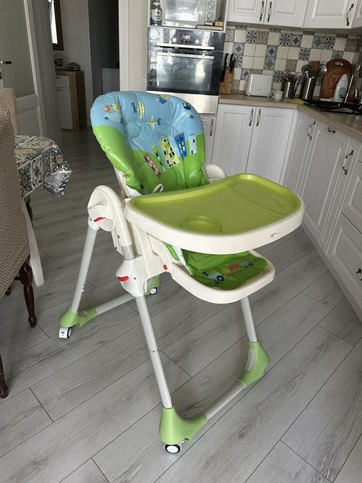 Стульчик для кормления в отличном состоянии