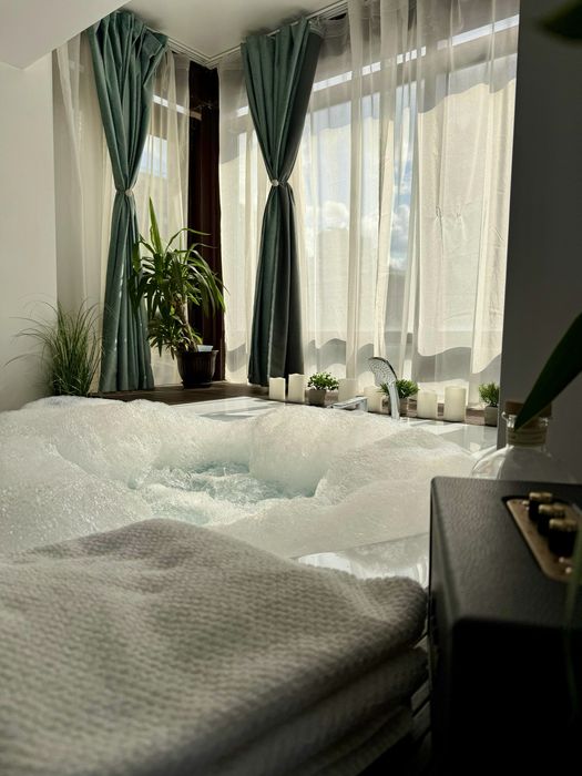 Apartament 43 mp cu jacuzzi | Business regim hotelier la cheie | Iulius Mall