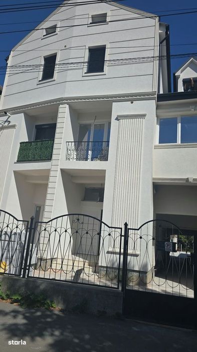 Chirie apartament 3 camere, zona Piața de Vechituri
