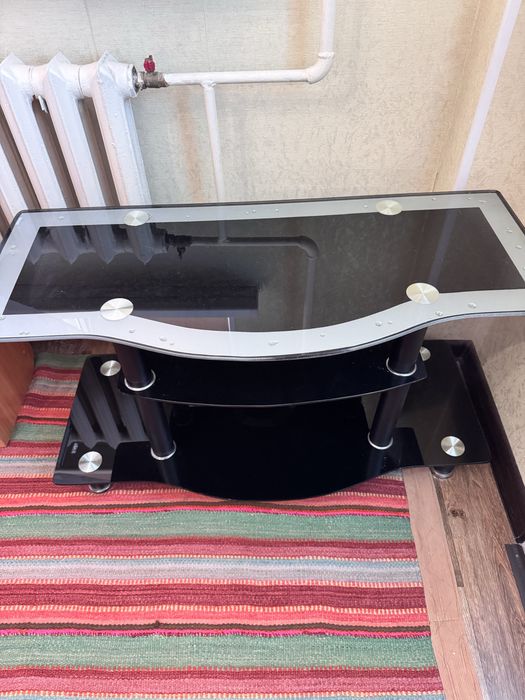 Журнальный столик под телевизор