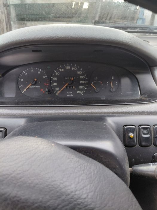 Mazda Cronos 1992 на ходу, сел и поехал