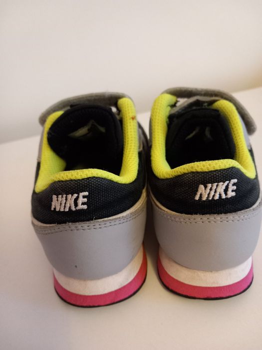 Детски обувки Nike 26