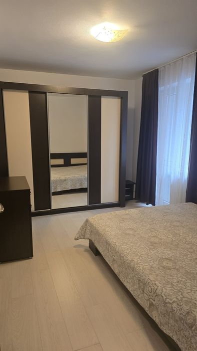 Inchiriez apartament 3 camere zona TBC