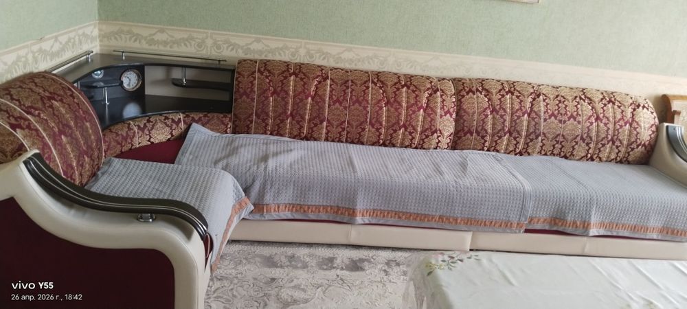 Продам диван в отличном состояний