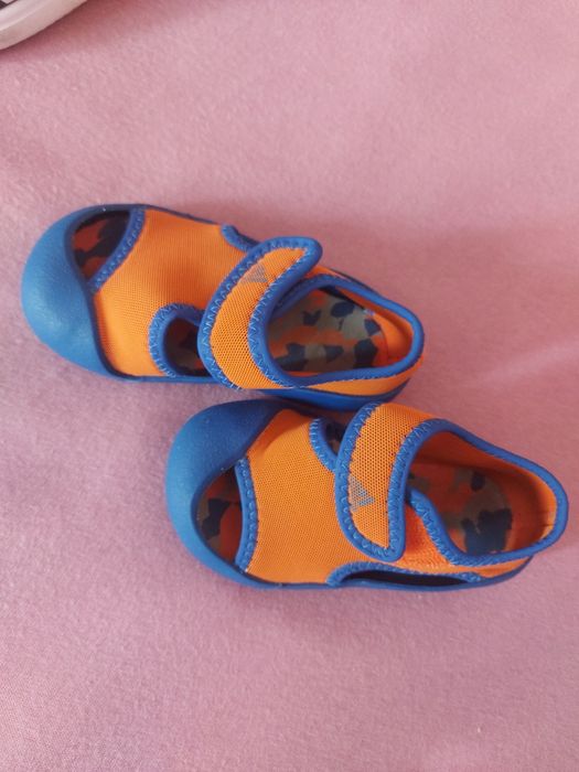Оригинални детски сандали adidas