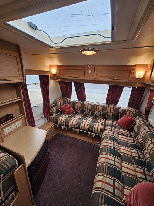 Rulota caravana Compass Aztec 600 cu Aer Conditionat 2004