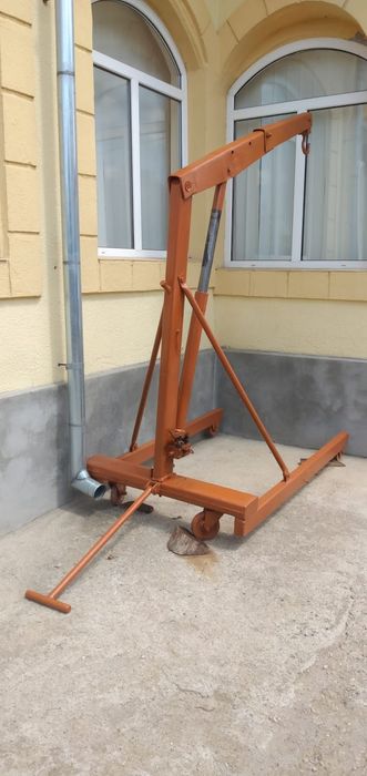 Vând macara girafă fabricată în România 1987