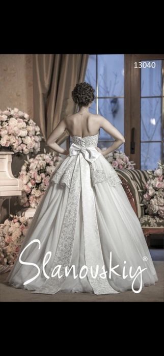 Продается шикарное свадебное платье