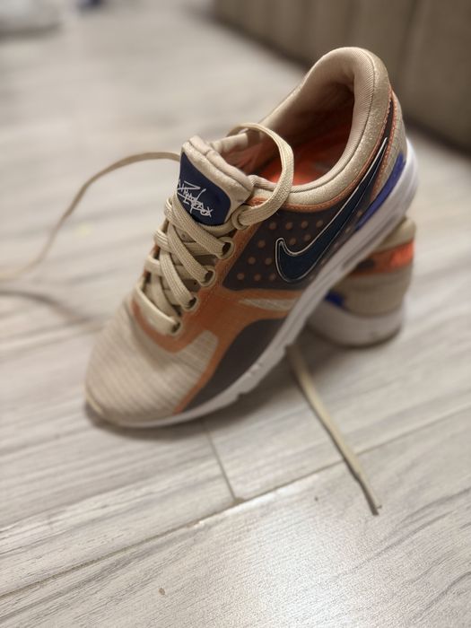 Маратонки Nike 36 номер, умалени