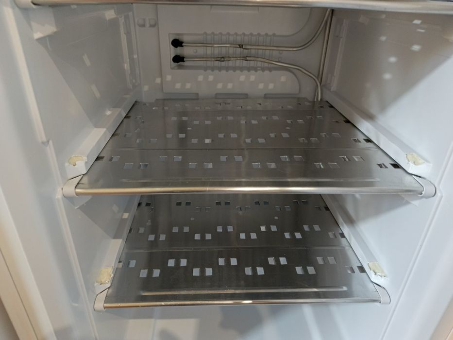 Двухкамерный холодильник Beko CS 335020