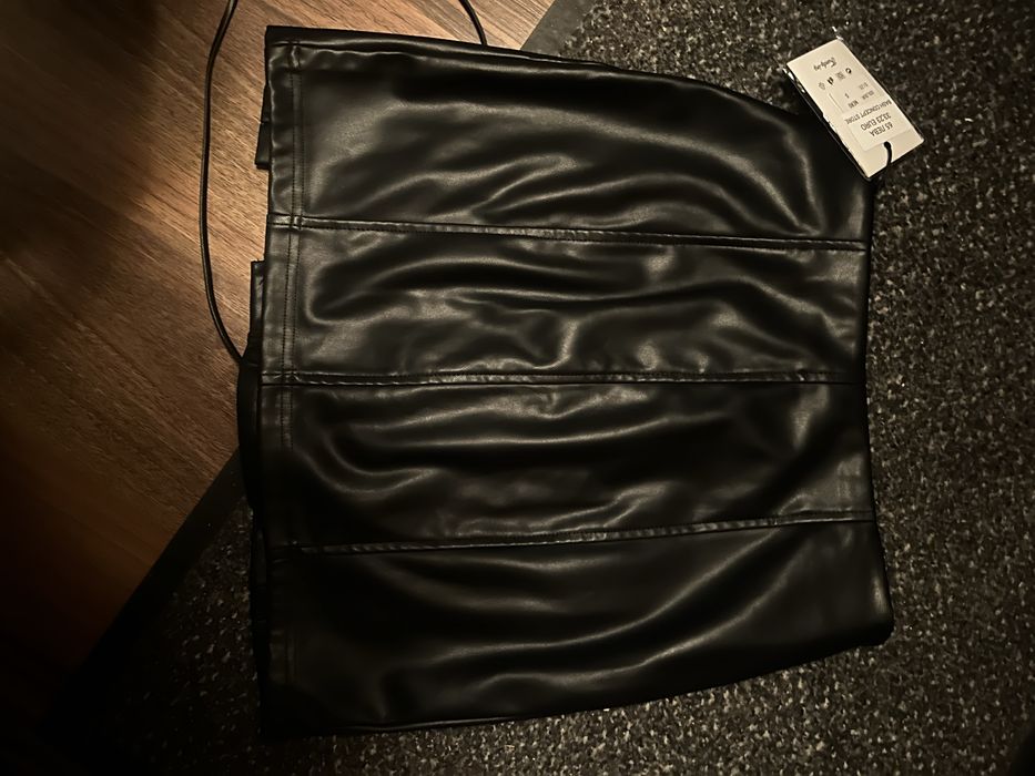 Кожена пола нова с етикет